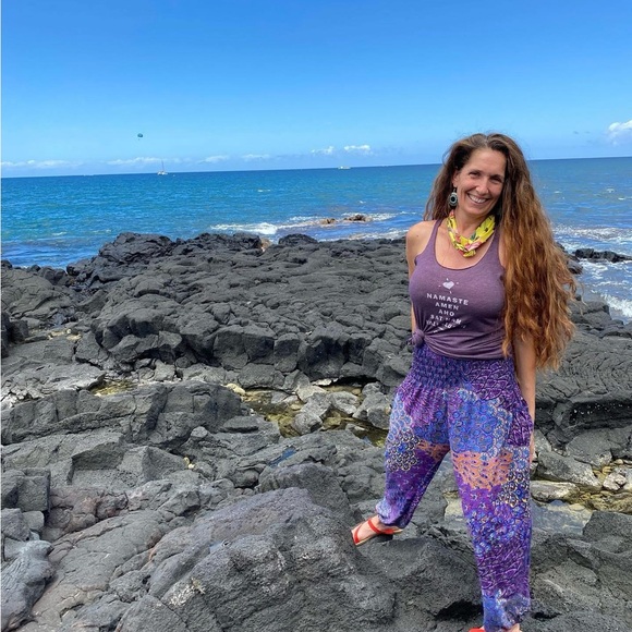 I’m live ✨🫶🏻🌈 Stop by 🫶🏻✨🌈✨🫶🏻 - Picture 6 of 9